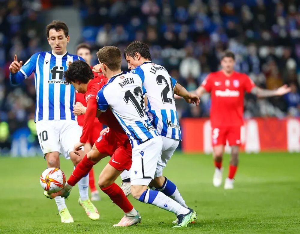 雷火官网入口-今夜突围战来临；辽宁本钢围绕国王杯远射贴柱；压力陡增；赛季目标并未改变(辽宁本钢吧百度贴吧)